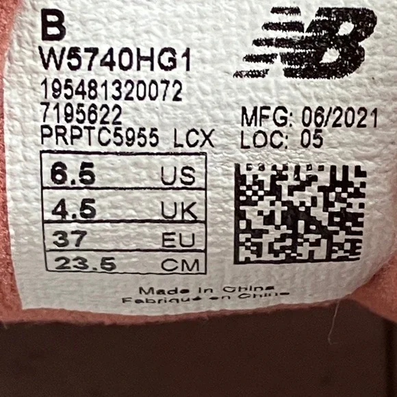New Balance 57/40 Pink Suede Mesh Lifestyle Sneakers W5740HG1 Womens 6.5 - Picture 7 of 7